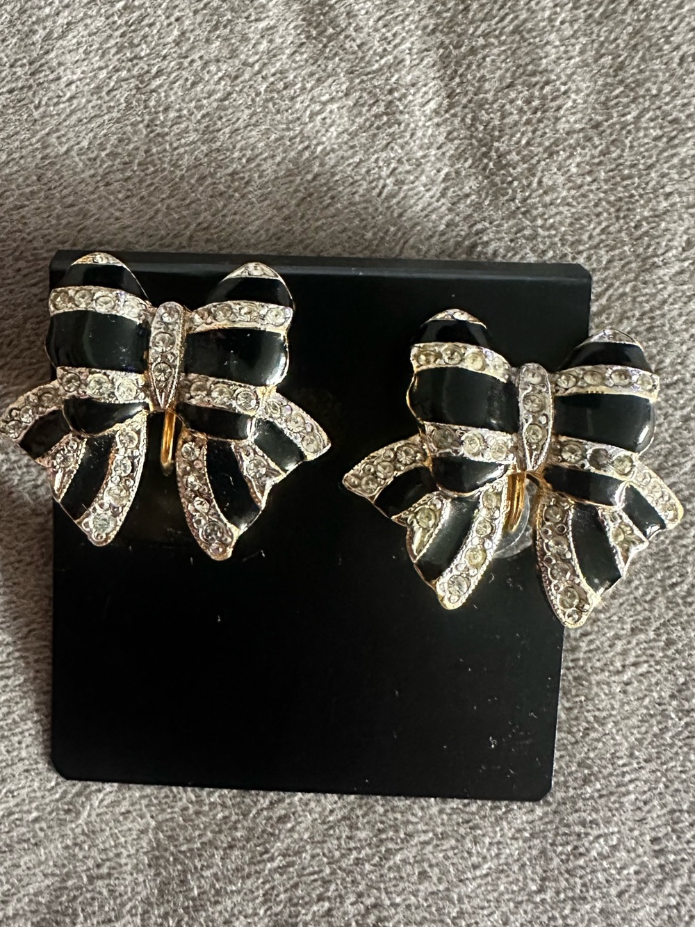 Vintage Black Enamel Rhinestone Bow Clip-On Earrings Gold Tone Statement